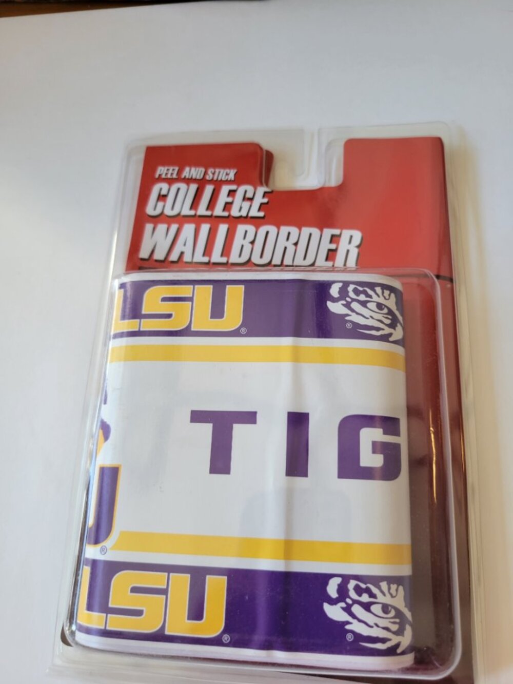 LSU TIGERS NCAA PEEL & STICK WALLPAPER BORDER